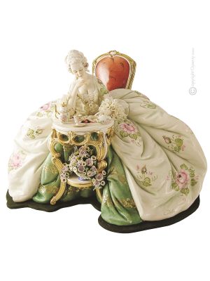 CABALLERO CON LIBRO Estatua figura de porcelana Capodimonte hecha a mano en Italia