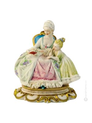 STORYTALE TIME Estatuilla de figura de porcelana Capodimonte hecha a mano en Italia