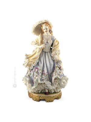 DAMA CON MANTON Estatuilla de figura de porcelana de Capodimonte hecha a mano en Italia