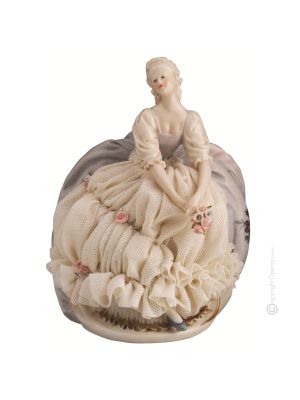 Figura SEÑORA Figura de porcelana Capodimonte hecha a mano en Italia