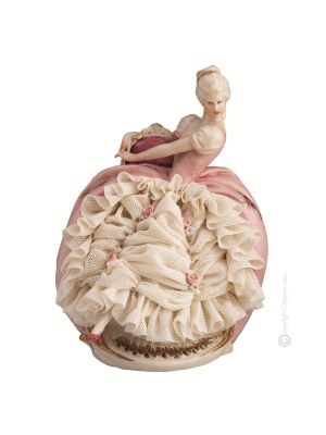 Figura SEÑORA Figura de porcelana Capodimonte hecha a mano en Italia