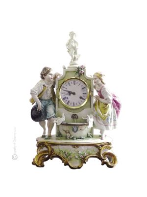 LA FONTANA Reloj de sobremesa en porcelana Capodimonte, artesanía Made in Italy