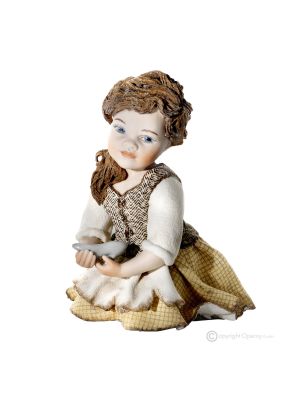 CINDERELLA Estatuilla de Capodimonte de cuento de hadas, porcelana y refinamiento italiano.