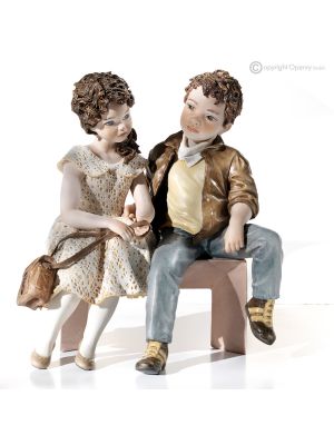 CONOCE - Estatuilla de Capodimonte, arte refinado en porcelana exclusiva y única.