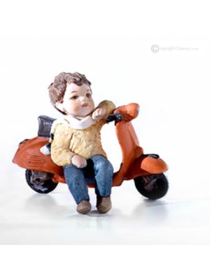 ROMEO - Figura de porcelana Capodimonte, tradición y estilo italiano.