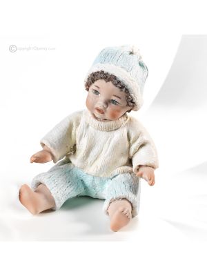 SAM - Muñeca Capodimonte, rica en detalles y encanto artesanal.