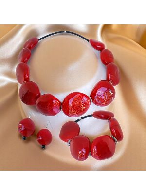 Joyas de cristal de Murano hechas a mano: collar, pulsera y pendientes en un conjunto exclusivo.