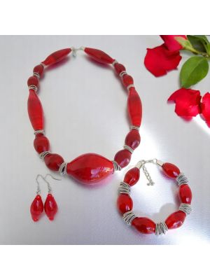Elegante conjunto con auténticas perlas de cristal de Murano: collar, pulsera y pendientes.