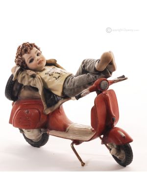 TOTO - Arte Capodimonte, figura de una vespa, calidad atemporal.