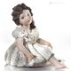 KATIA - Estatuilla de Capodimonte, elegancia atemporal en pura porcelana.