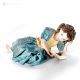 LA BELLA Y LA BESTIA Estatuilla de Capodimonte de cuento, gracia y arte en porcelana.